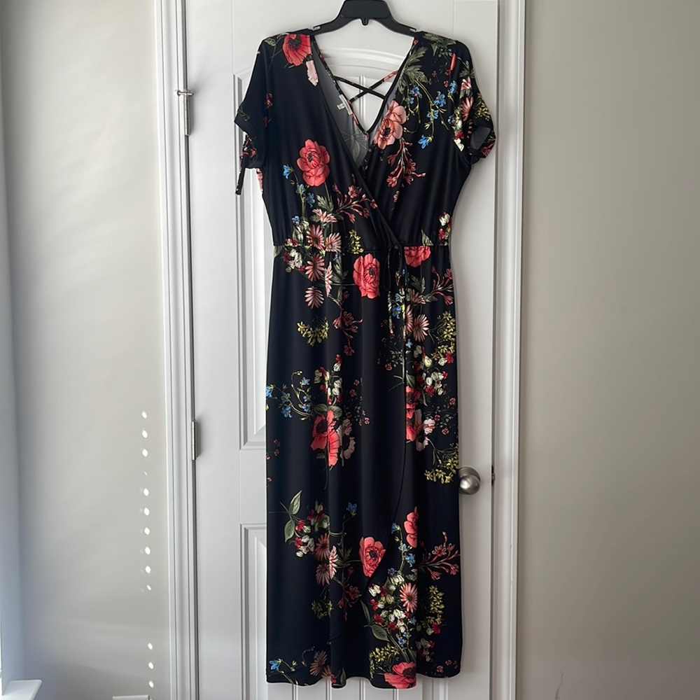Maurices floral faux-wrap maxi dress - EUC